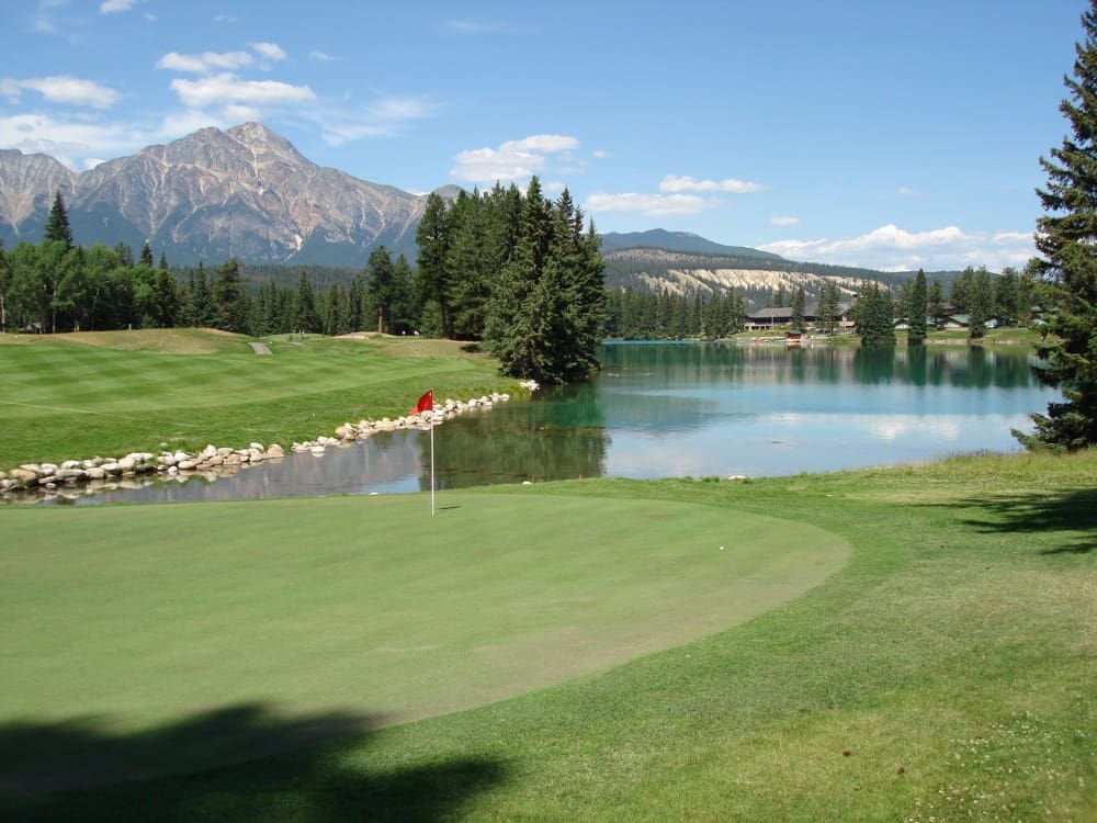 golf tours canada